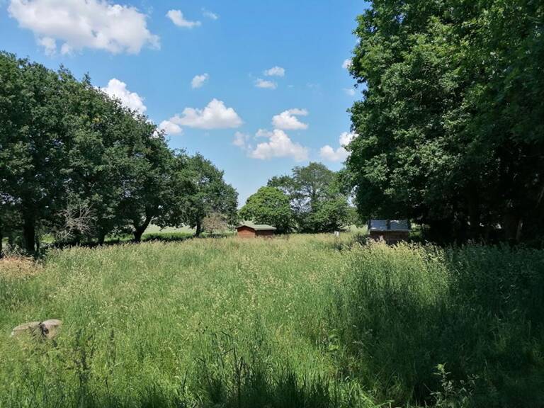 Terrain constructible 2259 m²  Loyat  44 990  FAI — photo 1