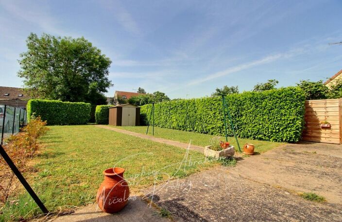 Maison de 3 pièces, 2 grandes chambres avec jardin et garage — photo 2