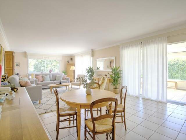 Maison de plain pied de 146 m²secteur Bichon à Angers — photo du bien
