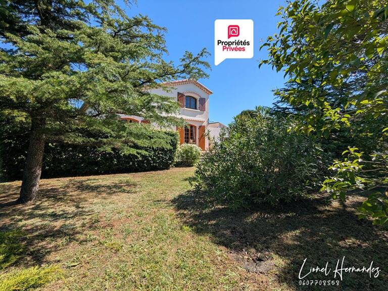 Maison de caractère de plain-pied - 130 m² - Terrain plat de 2411 m² - Saint-Privat-des-Vieux (Mazac) — photo 1