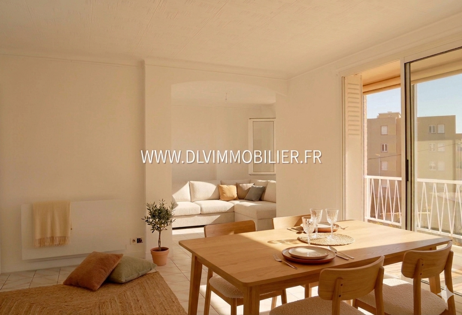Appart. 79 m² / 3 ch. - Traversant et lumineux, vue Mont d'Or — photo 1