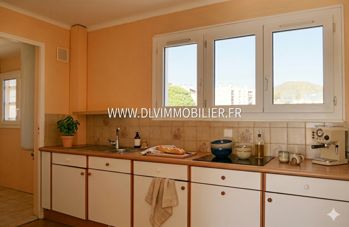 Appart. 79 m² / 3 ch. - Traversant et lumineux, vue Mont d'Or — photo 2