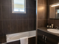 Appart. 79 m² / 3 ch. - Traversant et lumineux, vue Mont d'Or — photo 4