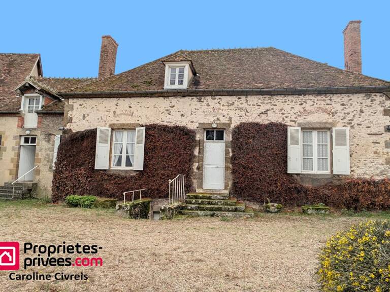 Maison de maitre avec annexes et prés potenteils . Habitation et profession libérale — photo 1