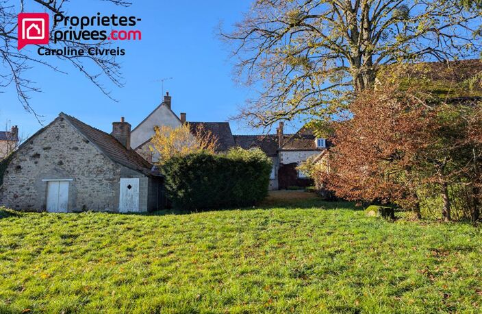 Propriété : maison de maitre avec ferme attenante + 5 hectares de prés — photo 3