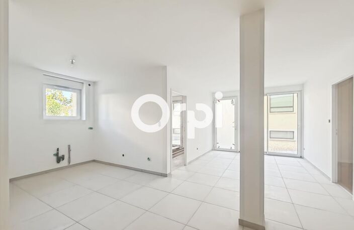 Appartement T3 entièrement rénové avec extérieur et stationnement –  À proximité du centre de Saint-Laurent-de-Chamousset — photo 2