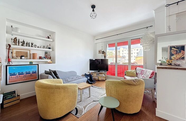 F3 NICE - ST SYLVESTRE - TERRASSE VUE DEGAGEE — photo 3