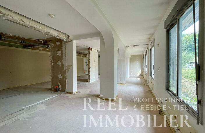 Opportunité au Coeur d'Auch : Local Commercial en Emplacement N°1 — photo 4