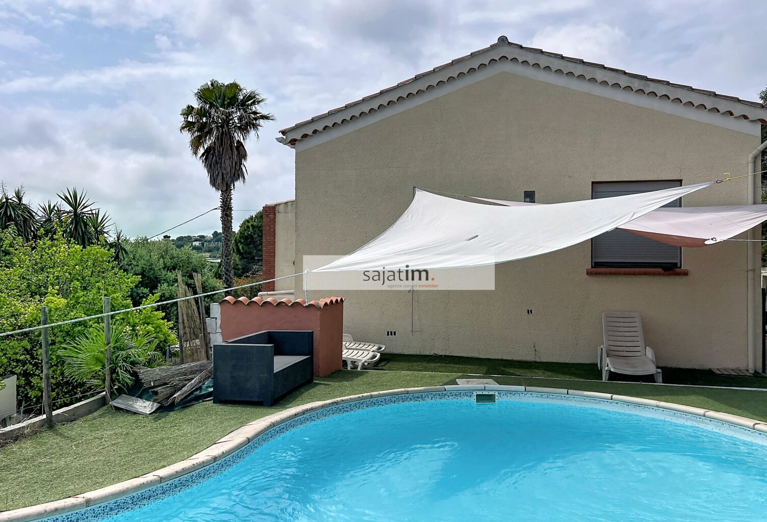 VILLA de 138 m² composée d'un T3 et d'un T1 avec PISCINE — photo 1