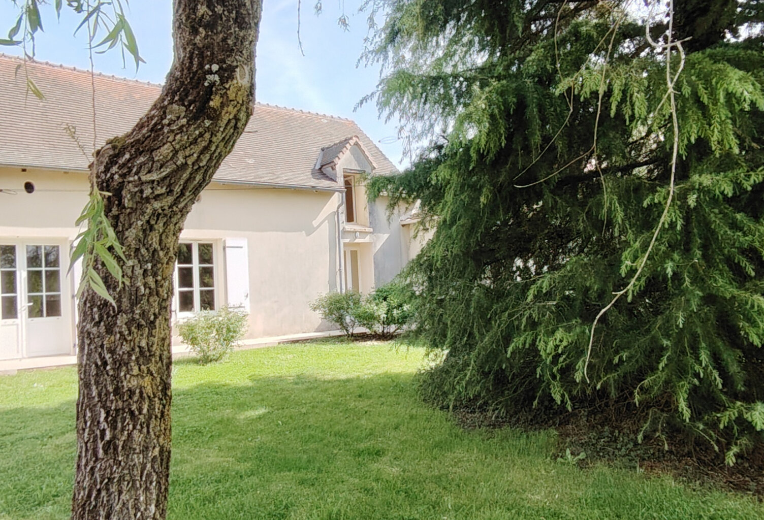 Corps de ferme avec 2 habitations et grange sur plus de 5000 — photo 1