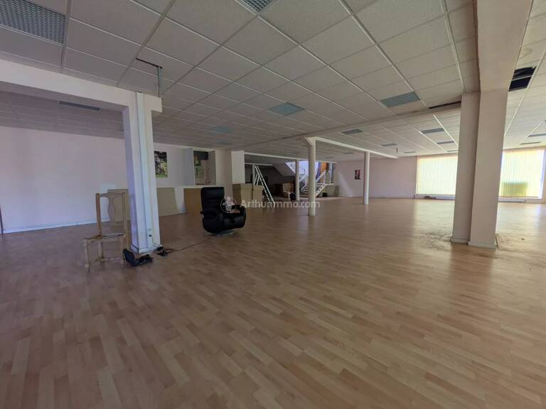 LOCAL COMMERCIAL — photo 1