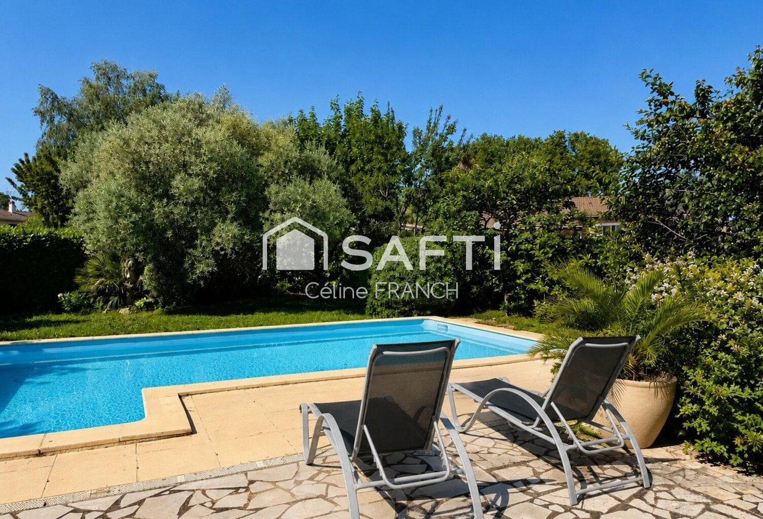 Maison familiale avec piscine et beaux volumes — photo 1