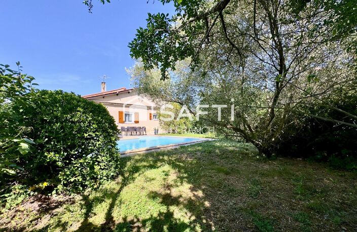 Maison familiale avec piscine et beaux volumes — photo 2