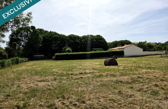 Terrain idéal, vue dégagée, divisible, proche centre-bourg ! — photo 3