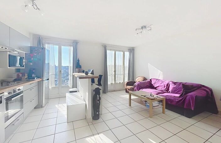 Appartement F3 traversant de 57m2 au dernier étage avec vue dégagée et rénovation énergétique votée — photo 3