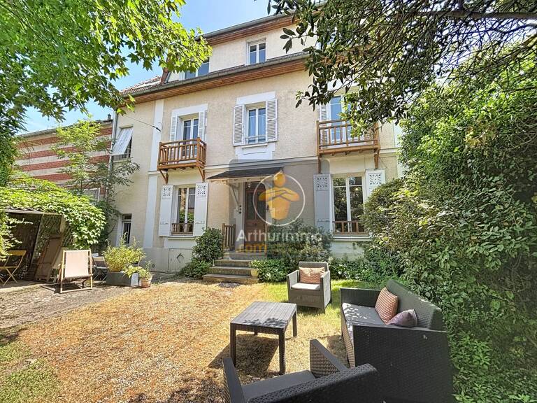 Maison meulière de charme – Hyper-centre de Montgeron – 150 m² – Jardin arboré — photo 1