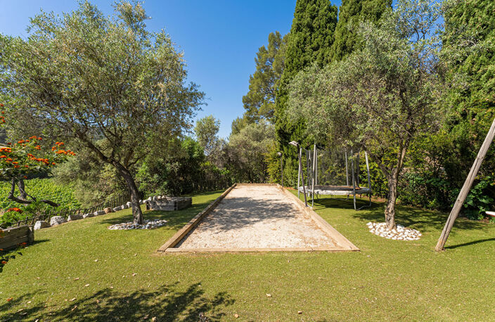CASSIS PROPRIÉTÉ CONTEMPORAINE D'EXCEPTION AU COEUR DES VIGNES — photo 4