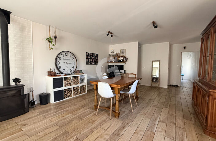 MAISON - 5 PIECES - 123 M² - A VENDRE - LE BERNARD — photo 3