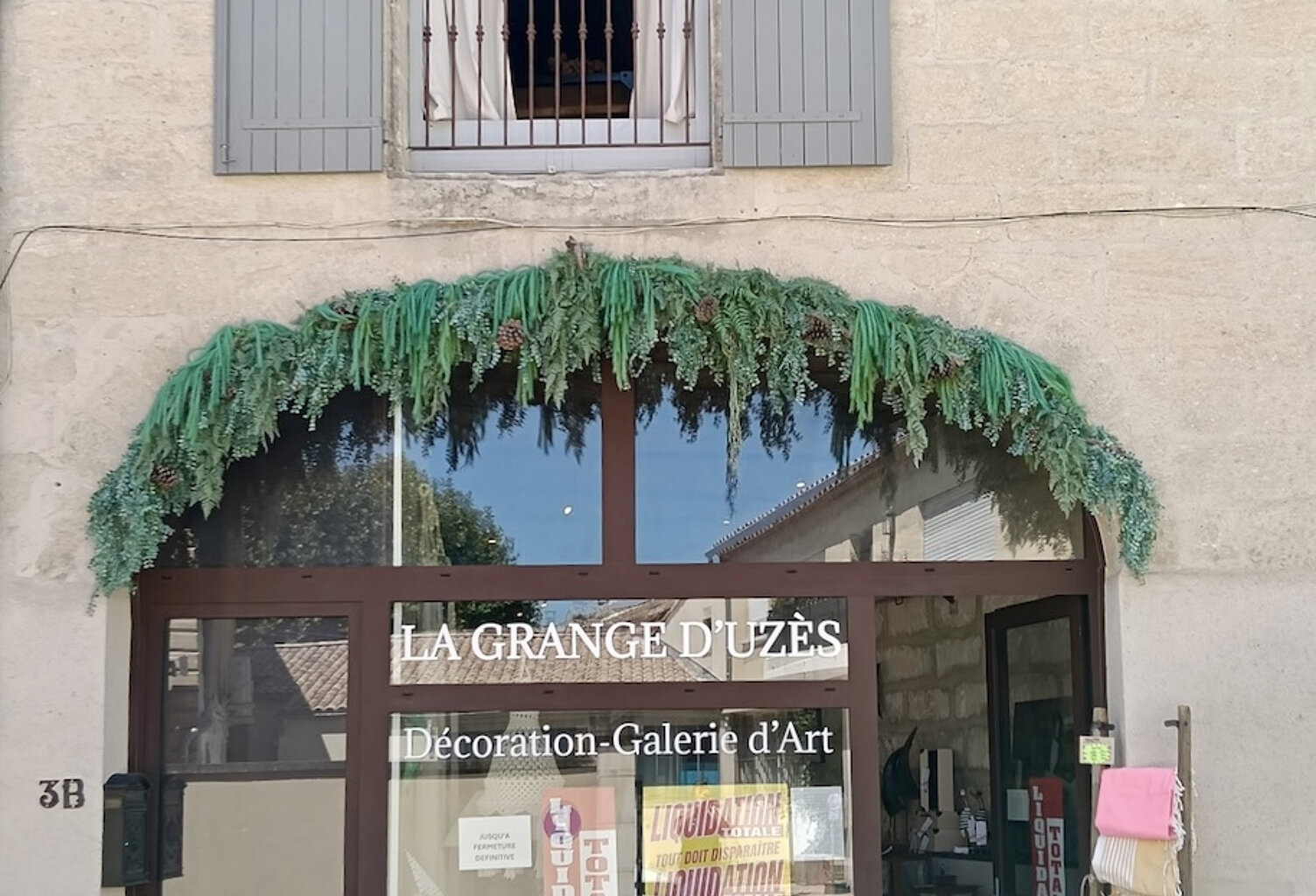 Uzès centre-ville - Ensemble immobilier d'exception entièrement rénové avec double usage — photo 1