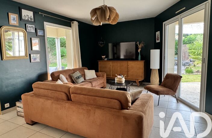 Vente Maison/villa 8 pièces — photo 2