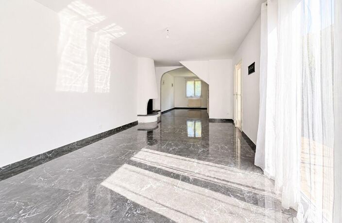 Vente Maison/villa 6 pièces — photo 2