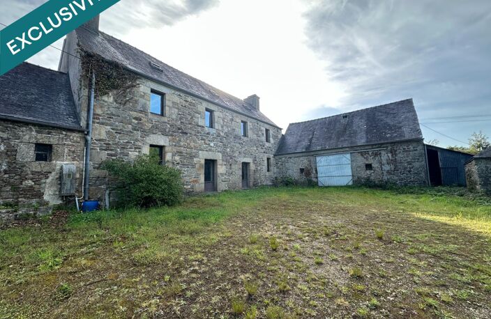 Maison avec hangar et 28 000m² de terrain. — photo 2