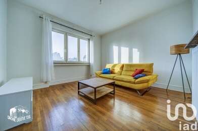 Appartement 3 pièces 870 €