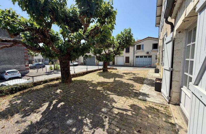 Gasconne en Pierre avec Grande cours et garage — photo 2