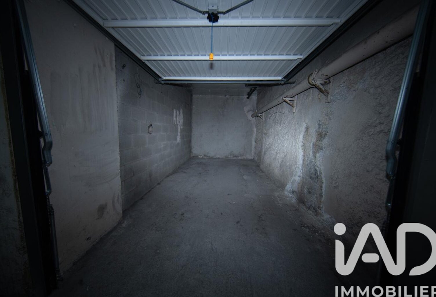 Vente Garage 13 m&sup2; — photo 1