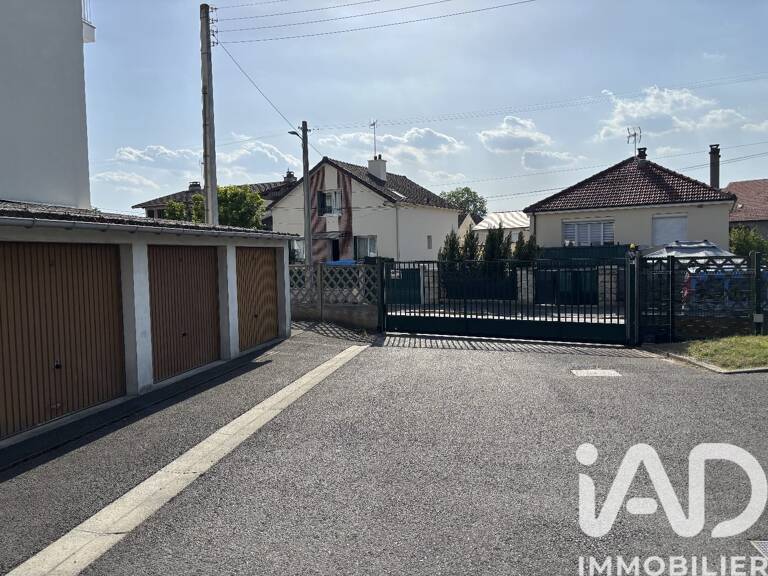 Vente Garage 12 m&sup2; — photo 1
