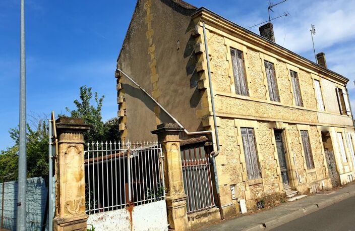 Maison de rue 4 pièces, à rénover. — photo 2