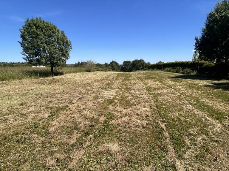 Vente Terrain 2 495 m&sup2; — photo 1