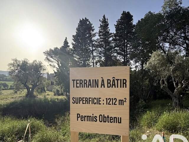 Vente Terrain à bâtir 1 212 m&sup2; — photo du bien
