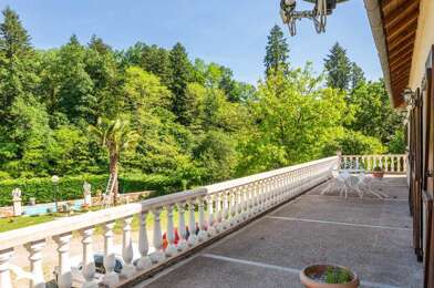 Maison 8 pièces 400000 €