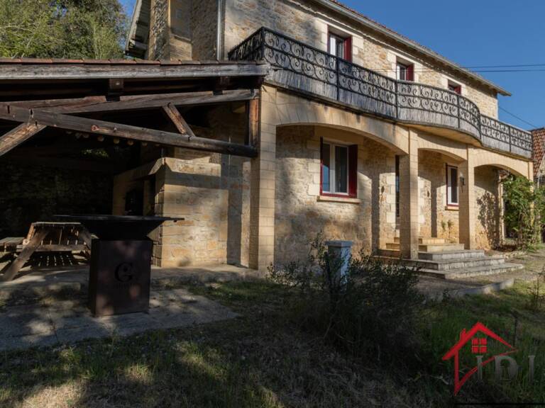 Propriété en pierre à découvrir à Groléjac — photo 1