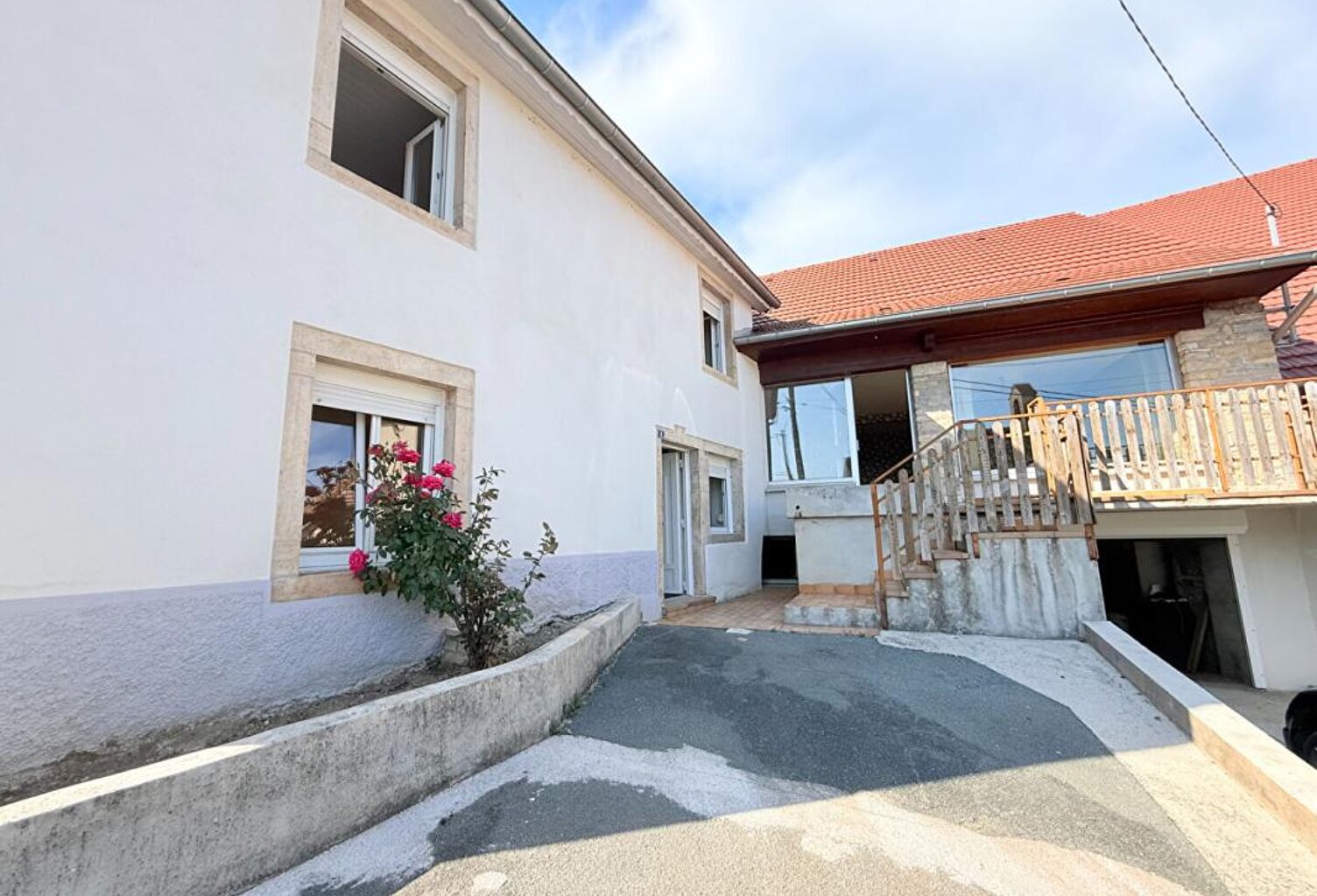 MAISON DE VILLAGE — photo 1