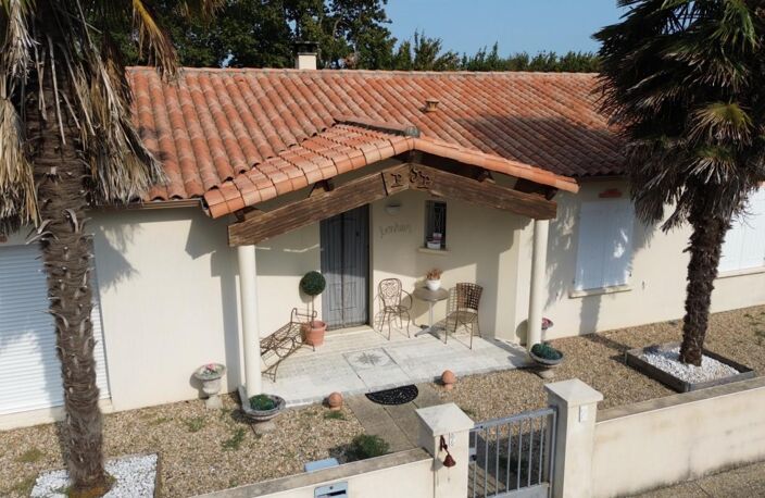 Maison traditionnelle à vendre 7 pièces MATHA (17) — photo 3