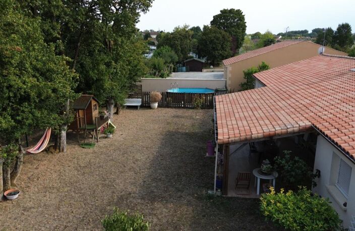 Maison traditionnelle à vendre 7 pièces MATHA (17) — photo 4