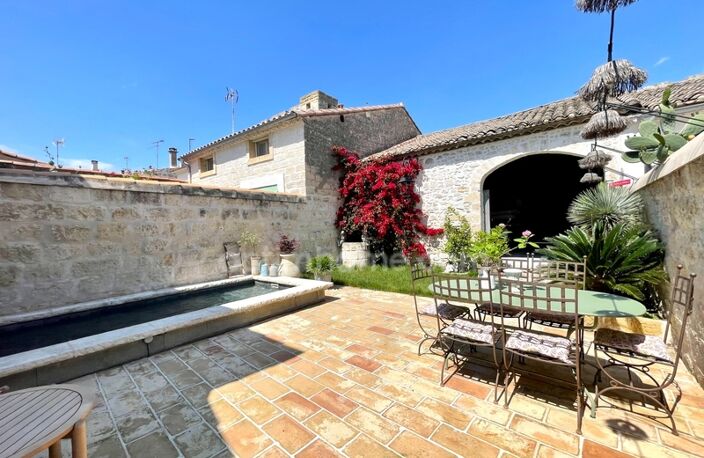 MAISON INTRA-MUROS AVEC PATIO PISCINE ET GARAGE — photo 2
