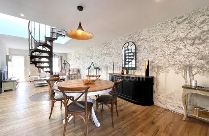 MAISON INTRA-MUROS AVEC PATIO PISCINE ET GARAGE — photo 4
