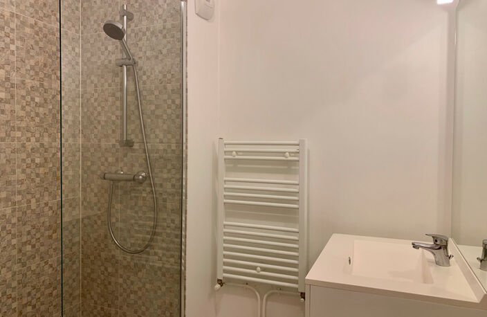 APPARTEMENT / MAISON Duplex Terrasse rez-de-jardin Parking sous-sol — photo 5