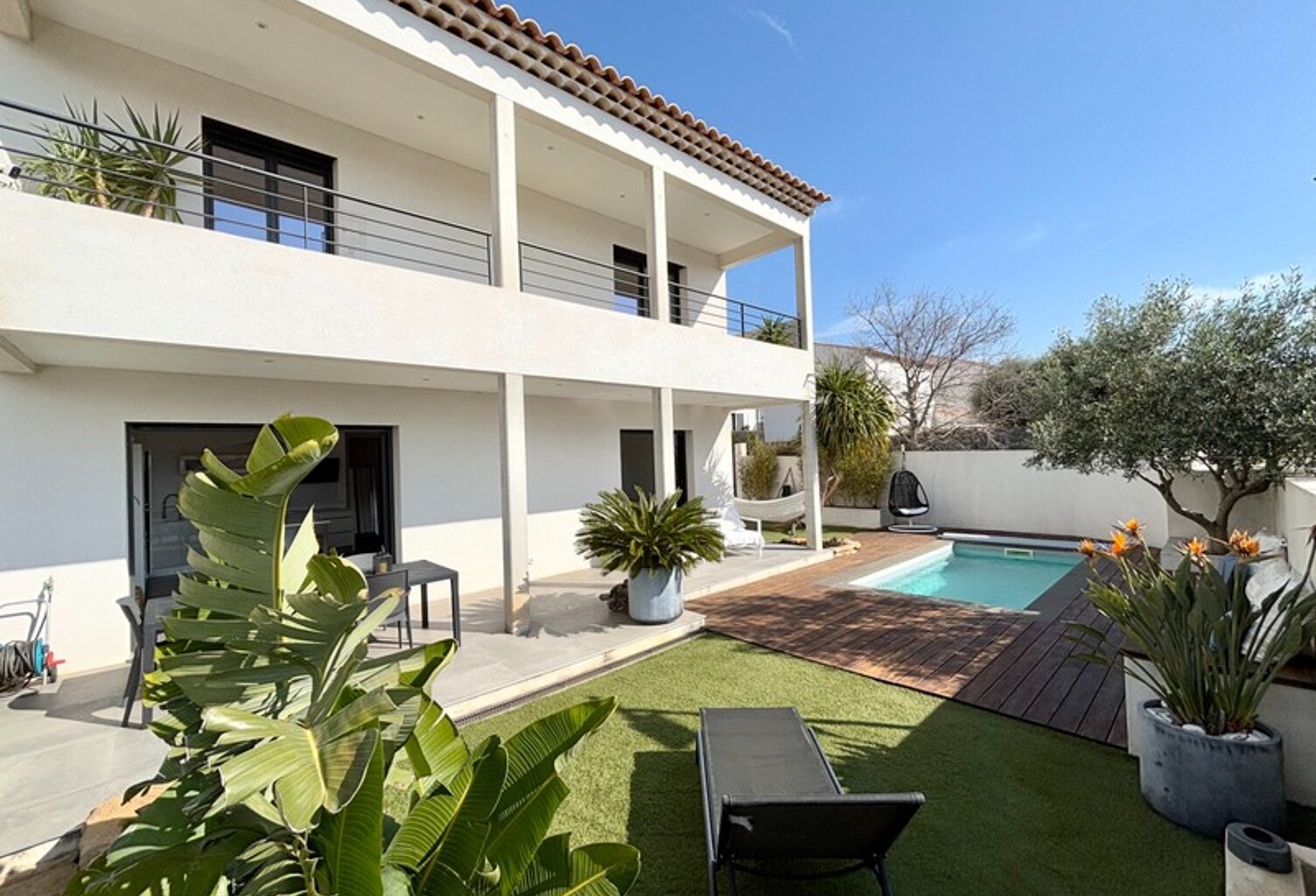 Maison à vendre contemporaine 6 pièces LA CIOTAT (13) — photo 1