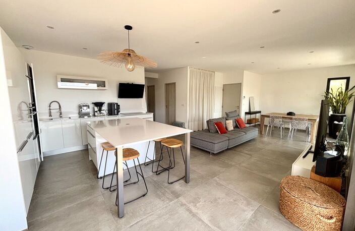 Maison à vendre contemporaine 6 pièces LA CIOTAT (13) — photo 2