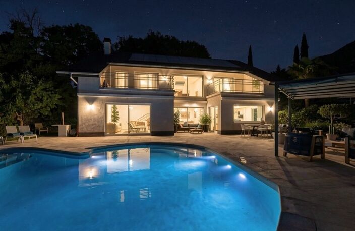 Villa d'exception avec vue dégagée, piscine et prestations haut de gamme — photo 2
