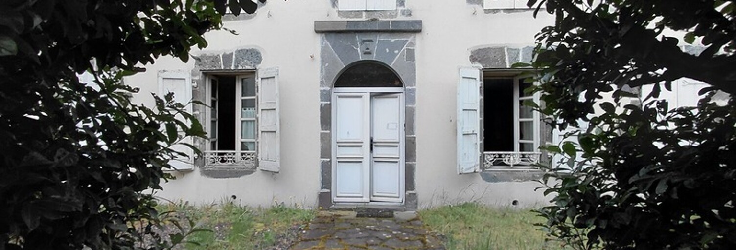 Maison 10 Pièces 200 m² à vendre à Saint-Paul-des-Landes (15250)