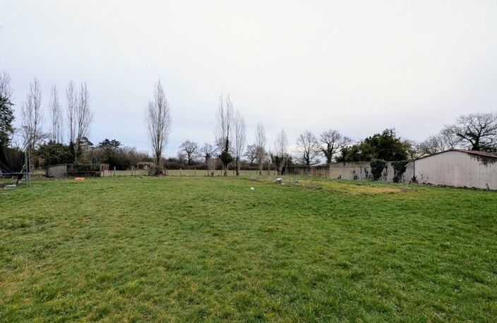 Terrain à vendre de 1 291,00 m² NUEIL LES AUBIERS (79) — photo 2