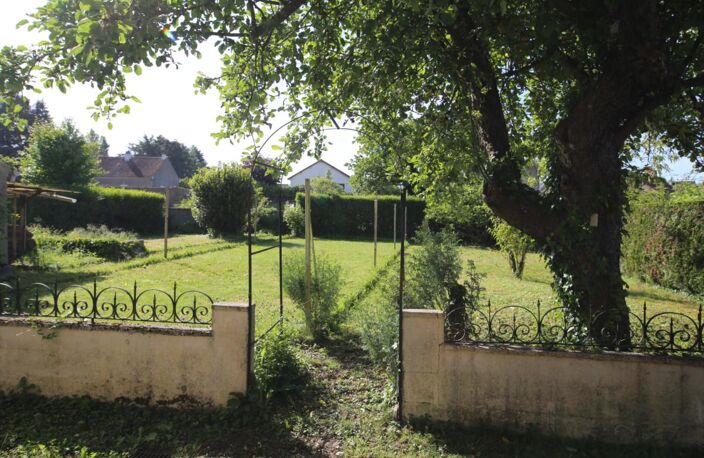 Maison du 17ème sur 1 470 m² de terrain clos — photo 3