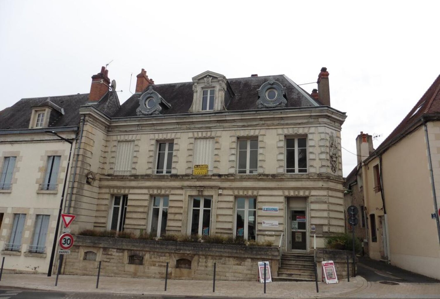 Appartement climatisé T4 À Louer au centre ville de Cosne sur Loire — photo 1