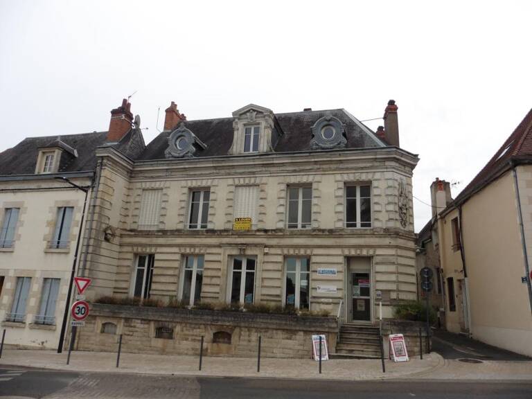 Appartement climatisé T4 À Louer au centre ville de Cosne sur Loire — photo 1