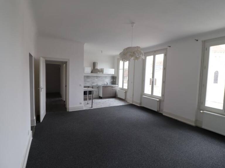 Appartement climatisé T4 à Louer au centre ville de Cosne sur Loire — photo 1